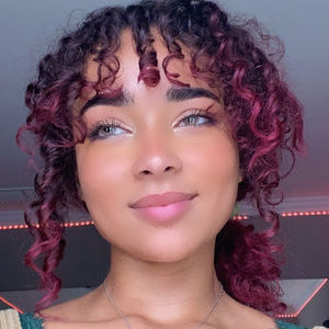 Meet your Posher, Brielle